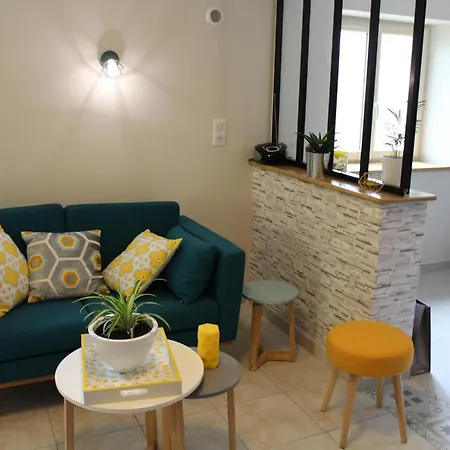 Douillet 4 Pers. Avec Jardin Et Terrasse - Fr-1-616-392 Cherveix-Cubas