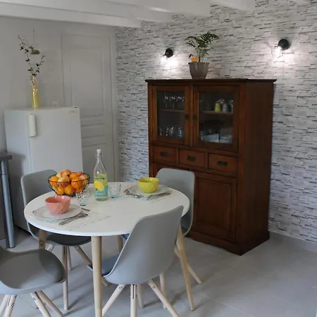 Hétvégi ház Douillet 4 Pers. Avec Jardin Et Terrasse - Fr-1-616-392